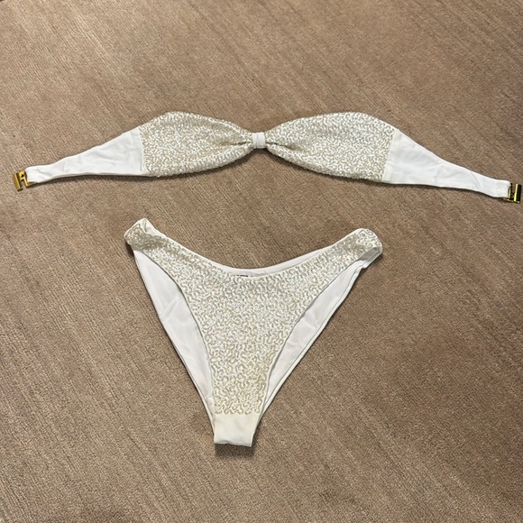 Oceanus Sandy Bandeau Bikini Top & Bottoms - Picture 4 of 7